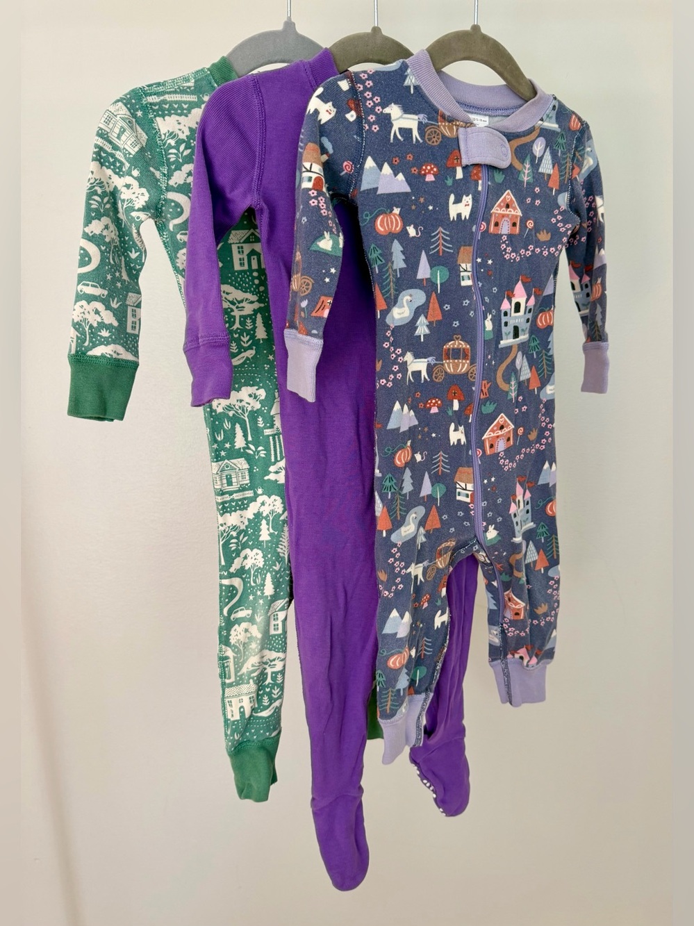 Hanna Andersson 12-18M PJ’s Bundle Whimsical 1 Footed/2 Footless Zip Sleepers